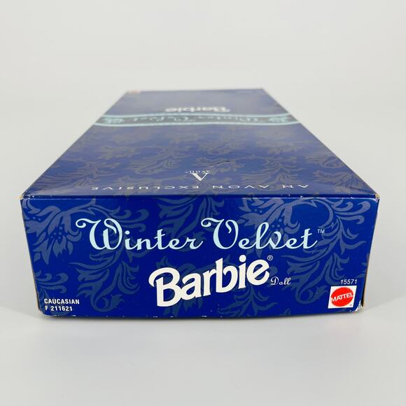 Winter Velvet Avon Exclusive Special Edition Mattel Barbie Doll - NRFB/NIB - Picture 8 of 11